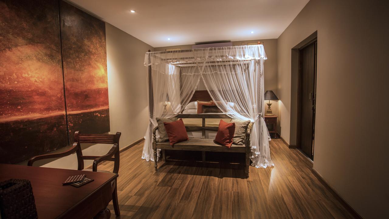 The Mangrove Hotel Colombo Room photo